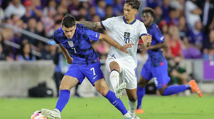 Gio Reyna playing against El Salvador.